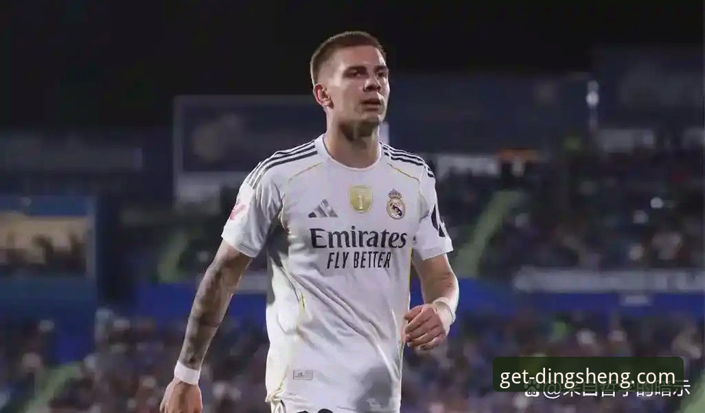 帕尼切利重伤背后：一个战术支点的陨落与数字时代的观赛真相